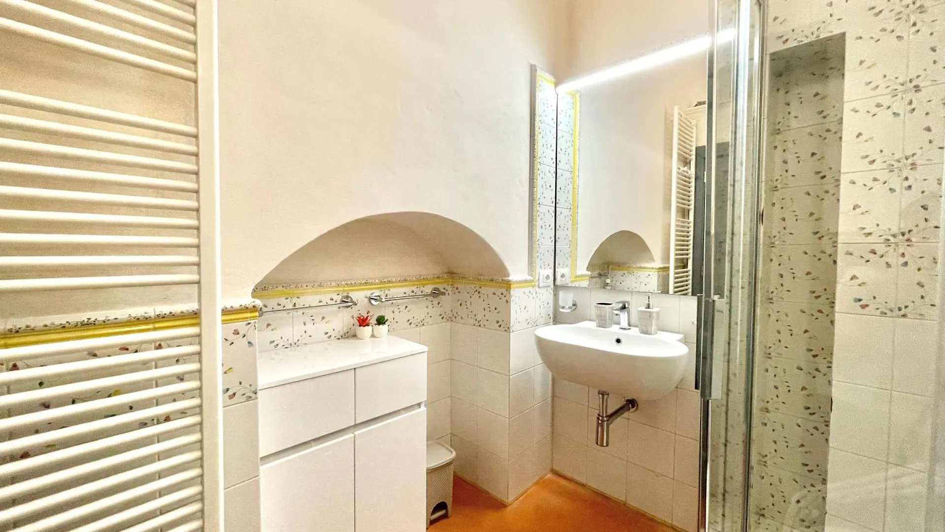 Chiostro D'Oro, Il Benessere Nel Centro Citta Lecce Italy